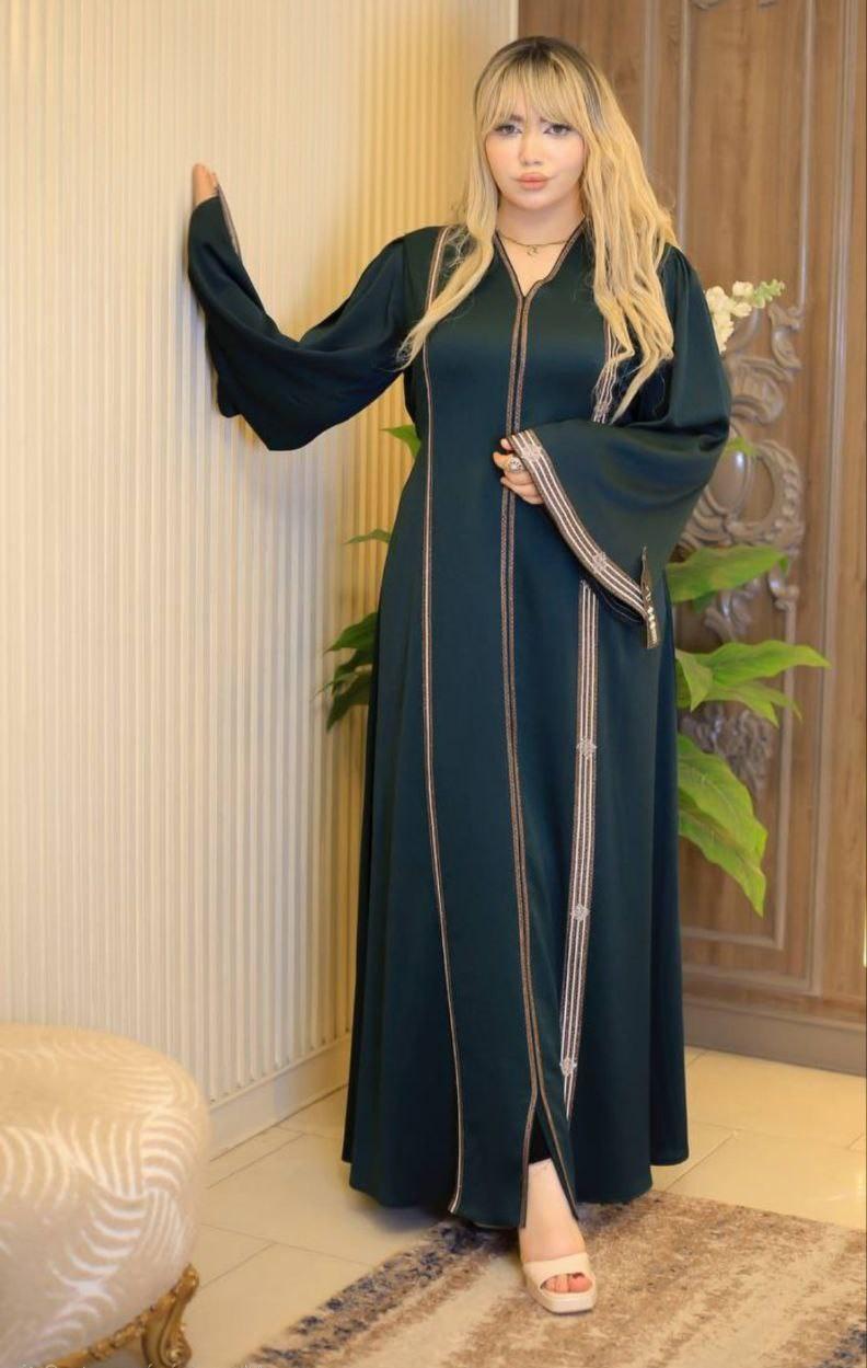 Abaya Royale Élégance – L’harmonie parfaite entre tradition et prestige