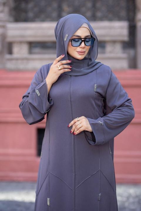 Abaya 100% Crêpe Premium avec Foulard Assorti – Élégance Intemporelle, Confort Absolu et Détails Sophistiqués