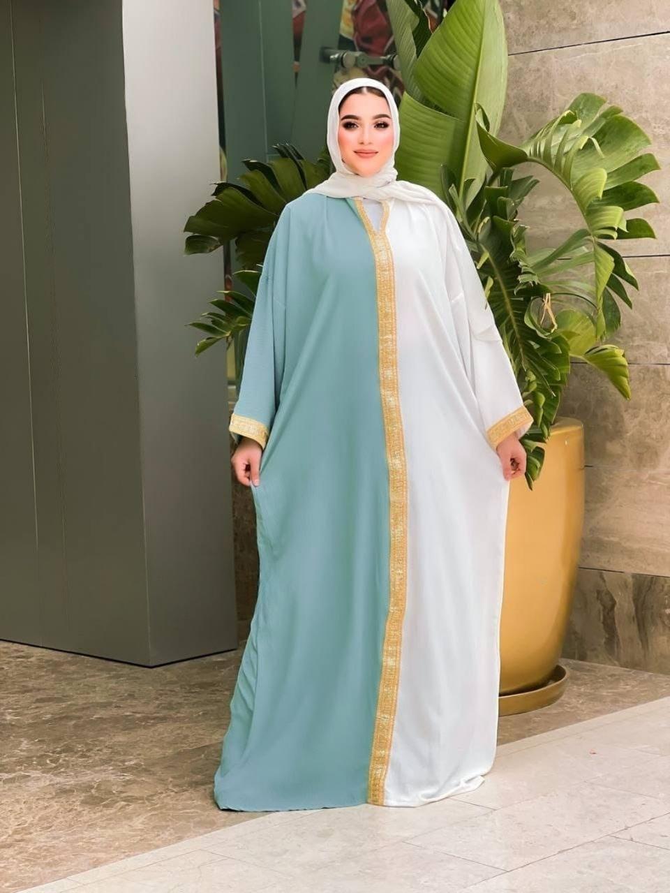 Abaya Dahab – Élégance moderne aux finitions dorées