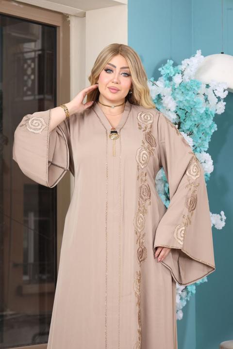 Abaya Hyllal – Chef-d’œuvre en Soie 100% Premium & Broderies Artisanales