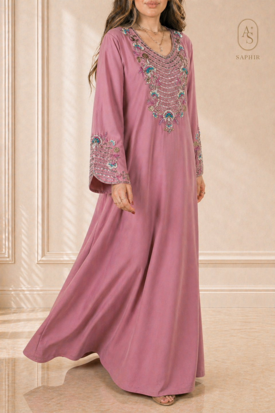 L’abaya parfaite pour rester élégante même en pleine chaleur